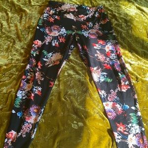 Lysse’ slimming leggings. Medium   Like new.